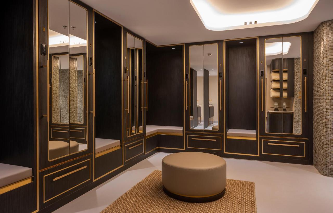 Jareed Hotel Riyadh Ngoại thất bức ảnh The dressing room at the Four Seasons Hotel, London