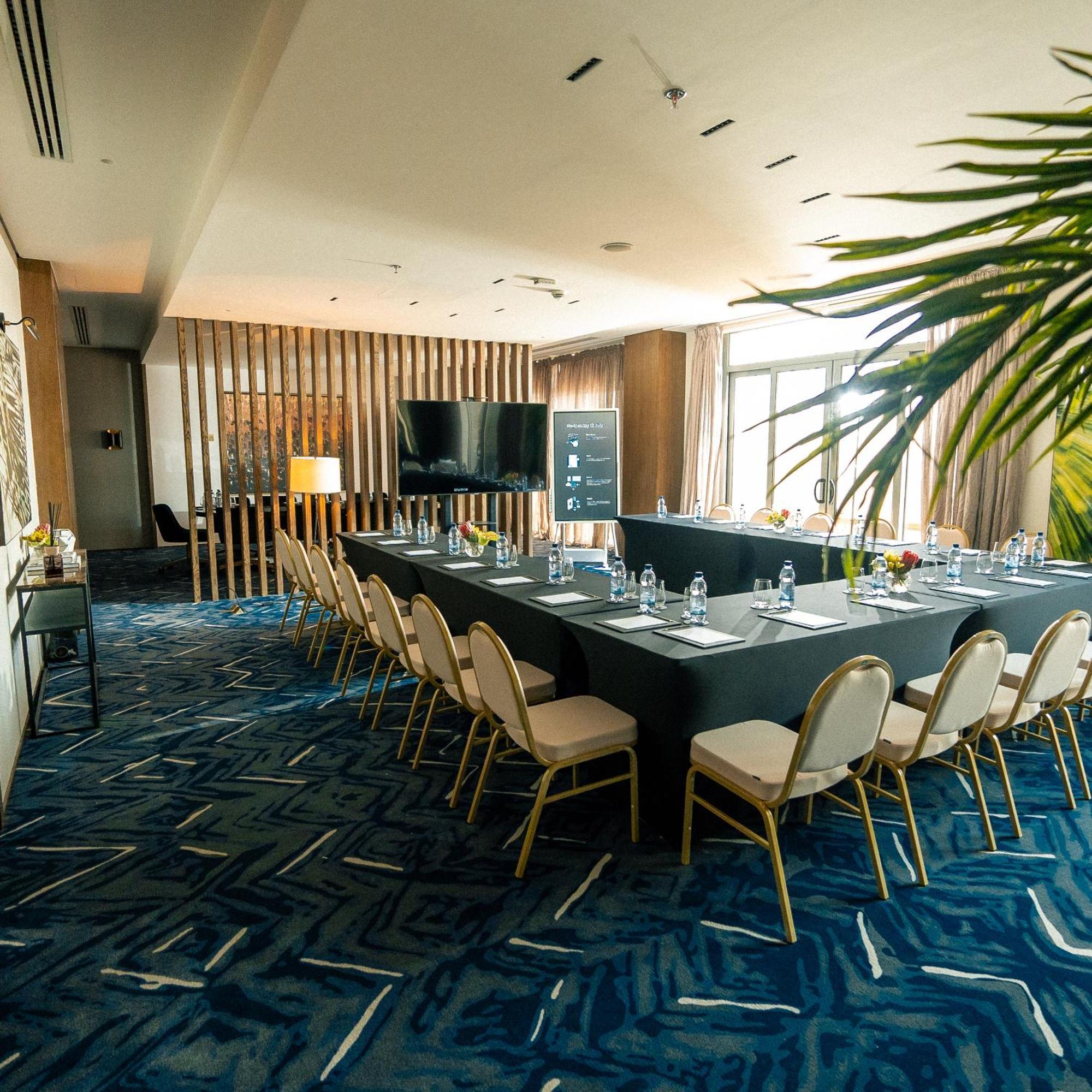Jareed Hotel Riyadh Ngoại thất bức ảnh Meeting room at the hotel